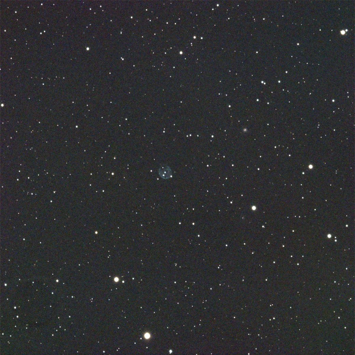 NGC 246 小精灵星云，是位于鲸鱼座的一个行星状星云。单张RGB 30s若干，共计0.7小时曝光